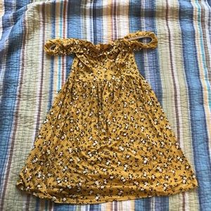 Pretty little thing yellow floral dress NWT